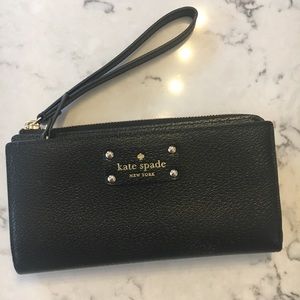 Kate Spade wallet / smart phone wristlet